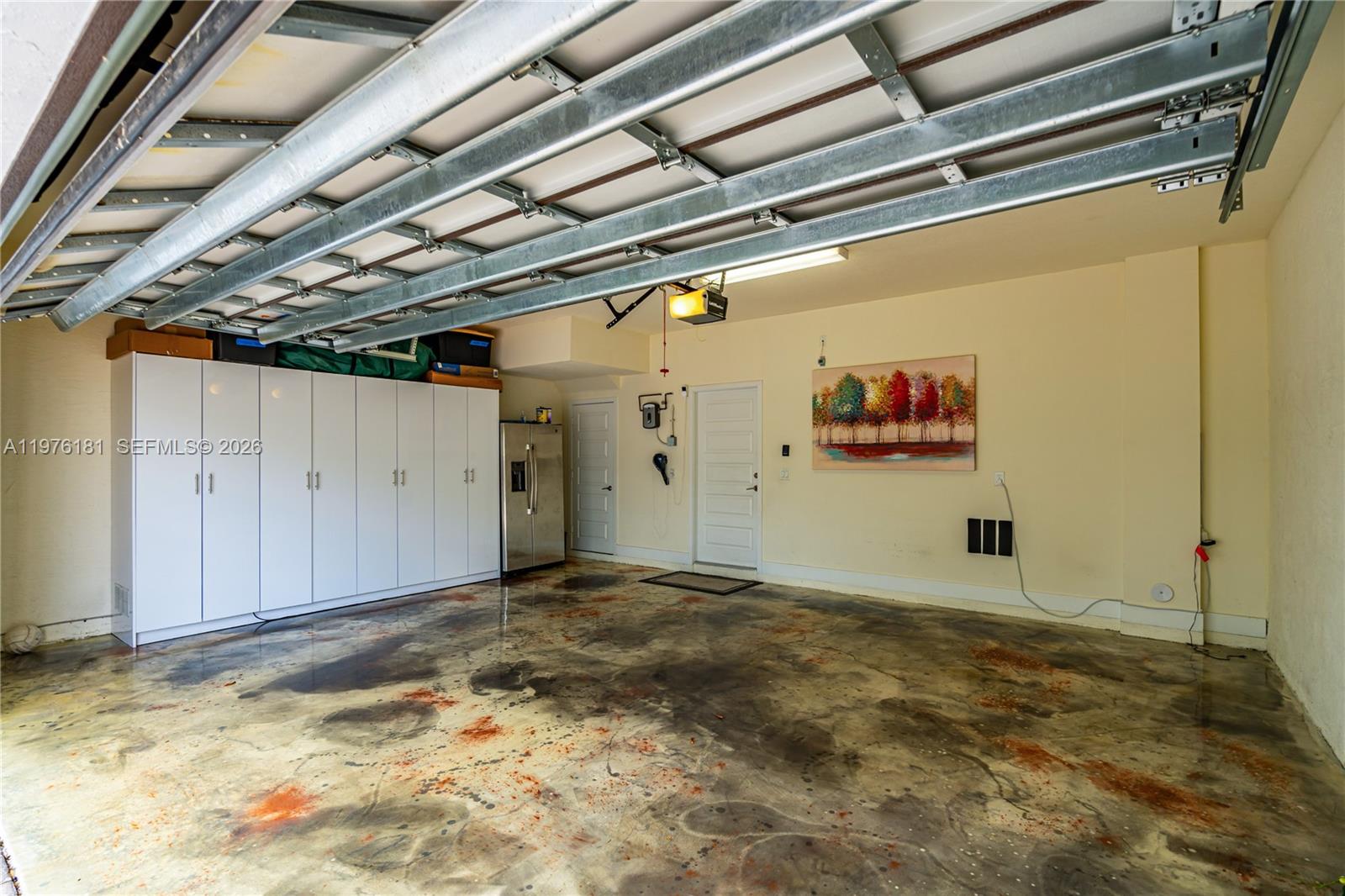 DOWNTOWN DORAL SOUTH PHAS - Residential