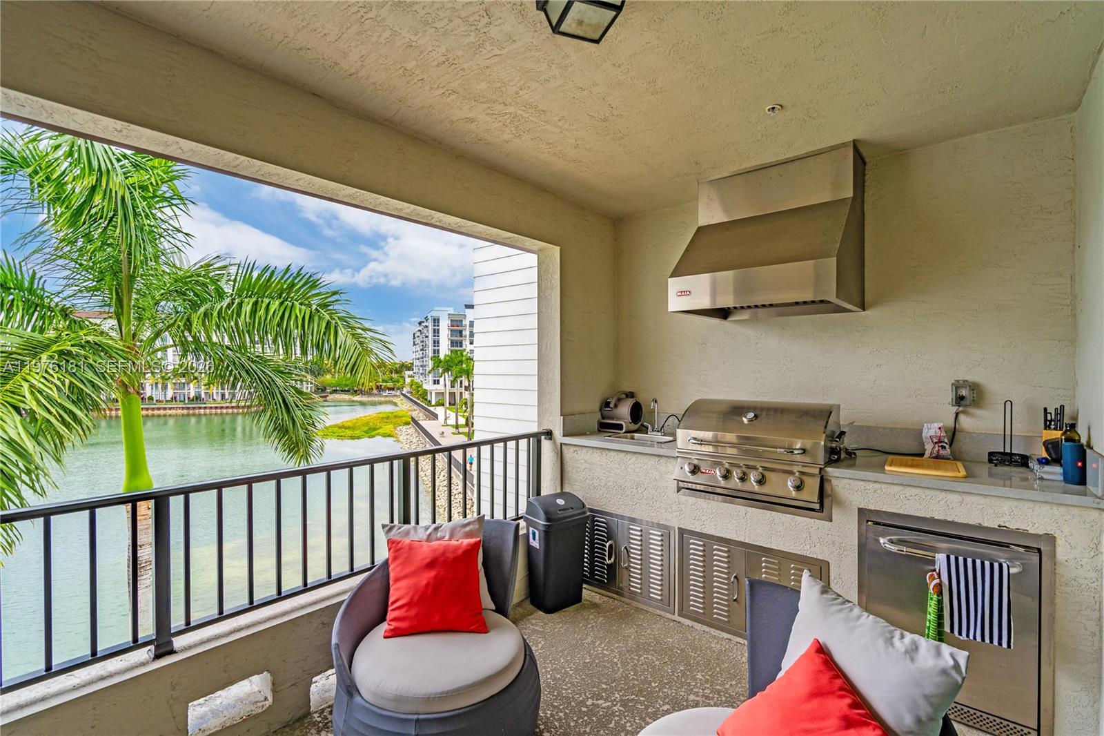 DOWNTOWN DORAL SOUTH PHAS - Residential