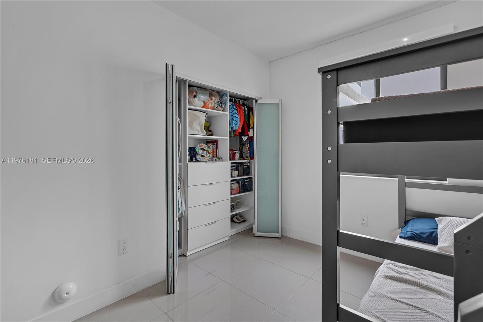 DOWNTOWN DORAL SOUTH PHAS - Residential