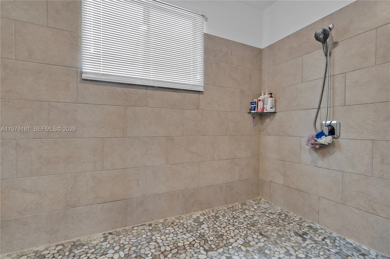 DOWNTOWN DORAL SOUTH PHAS - Residential