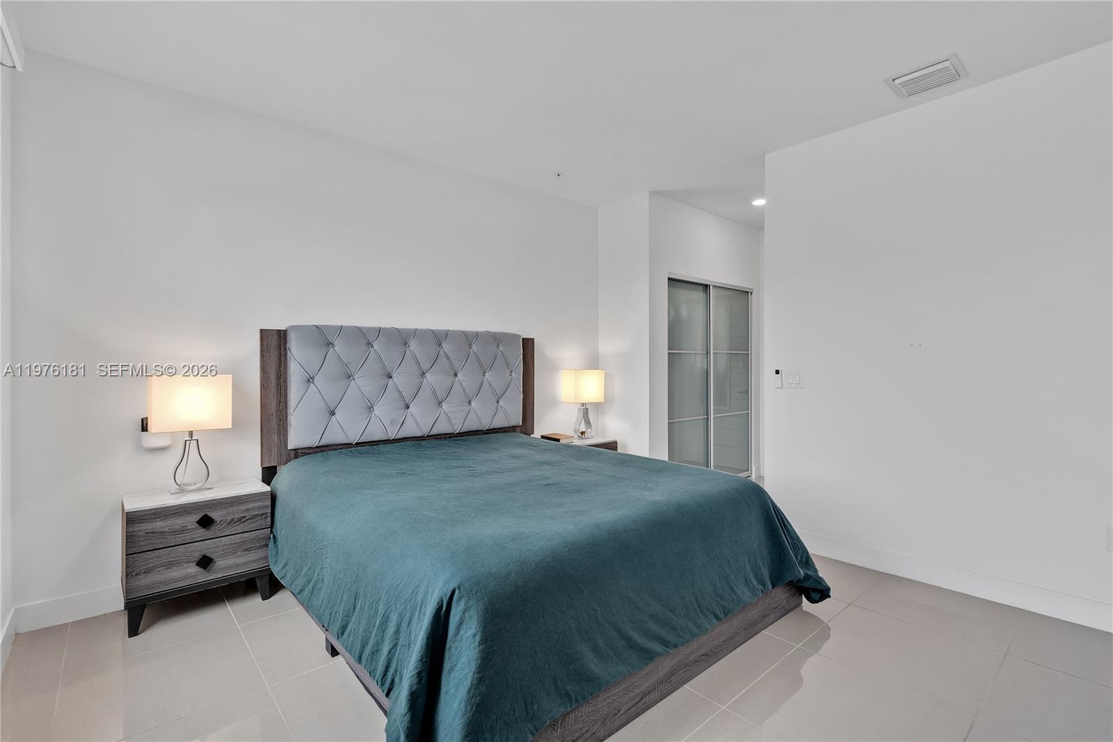 DOWNTOWN DORAL SOUTH PHAS - Residential