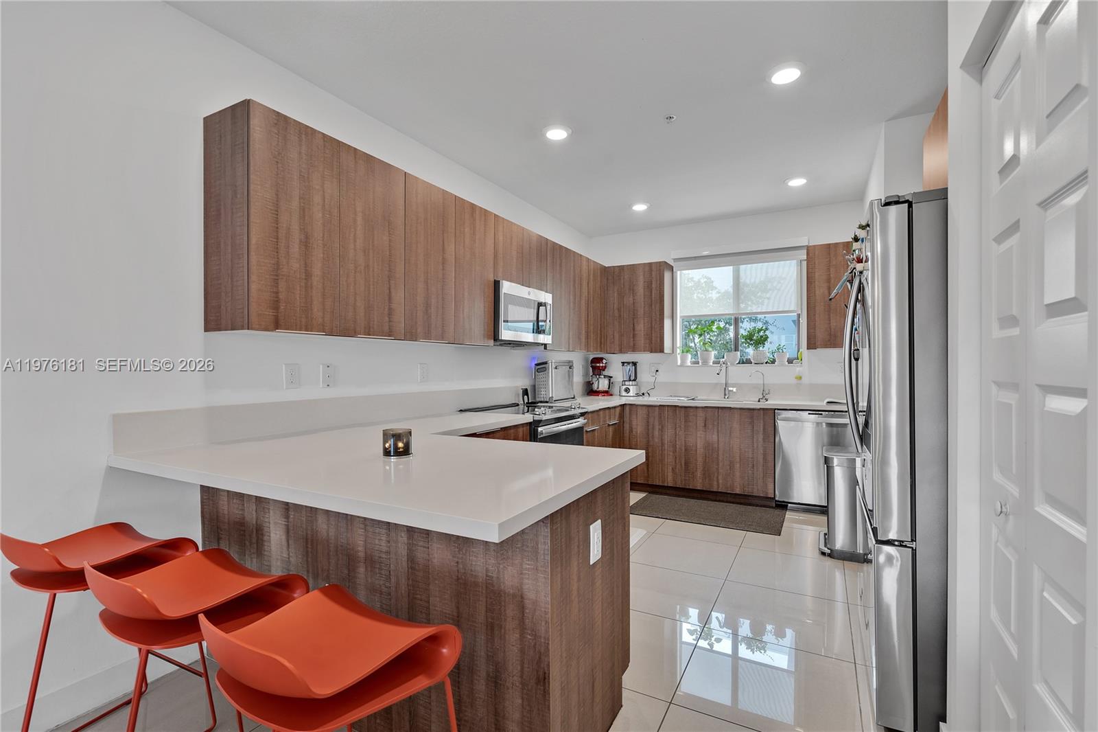 DOWNTOWN DORAL SOUTH PHAS - Residential