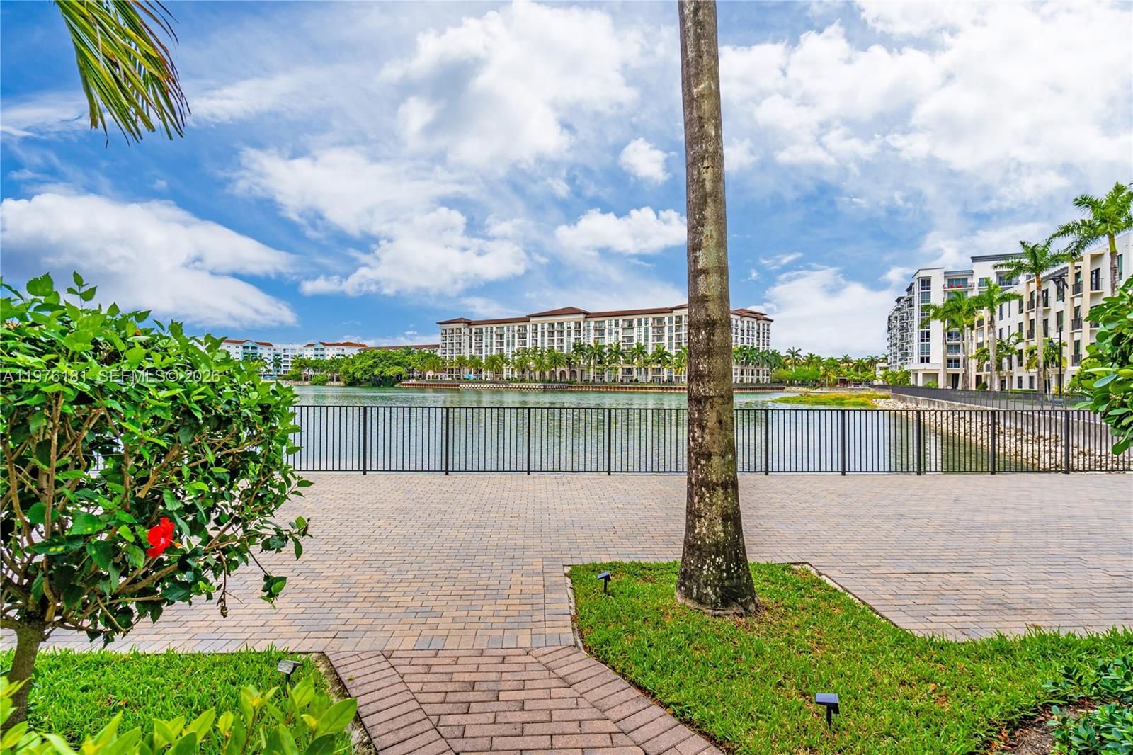 DOWNTOWN DORAL SOUTH PHAS - Residential