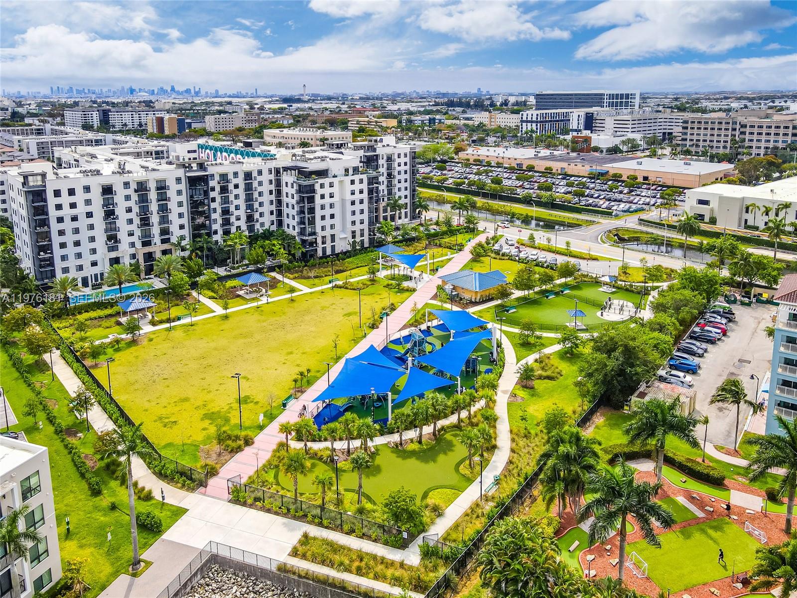 DOWNTOWN DORAL SOUTH PHAS - Residential