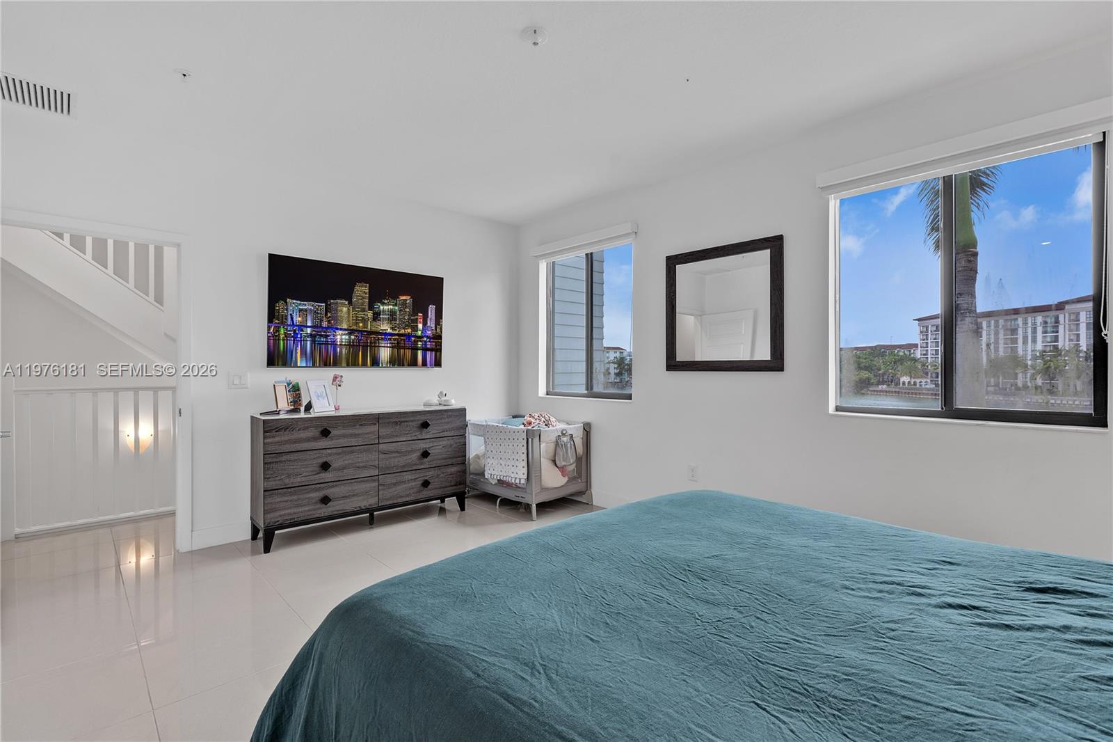 DOWNTOWN DORAL SOUTH PHAS - Residential