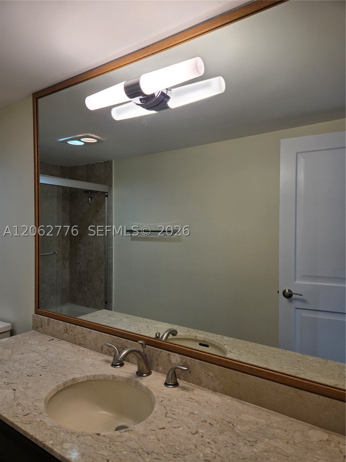 1800 NE 114th St 911