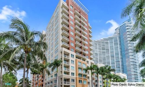 2000 N Bayshore Dr 201, Miami, Broward County, Florida - 2 Bedrooms  
1 Bathrooms - 