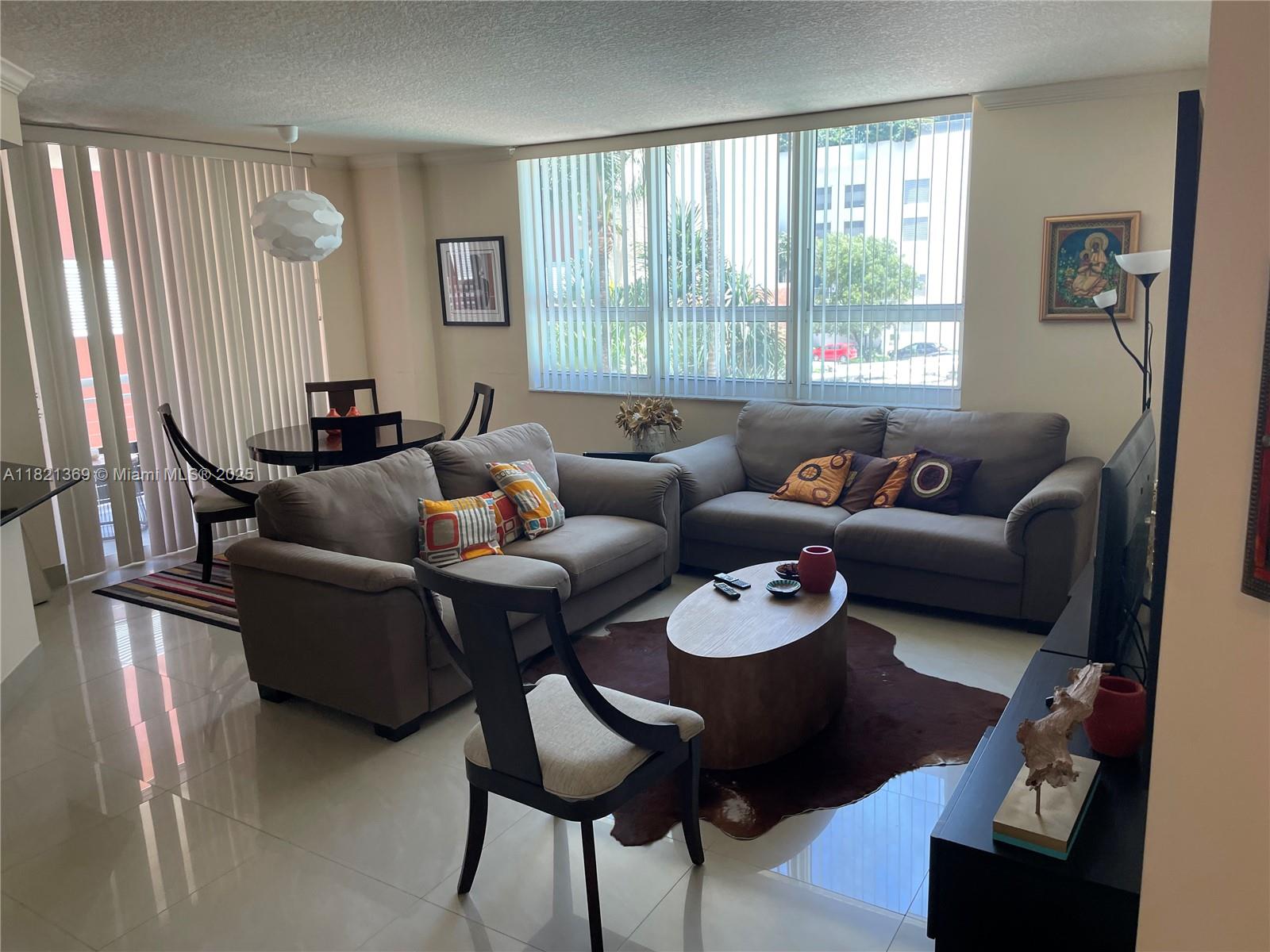 2000 N Bayshore Dr 201