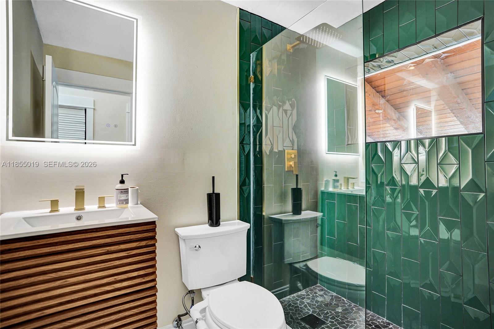 HILLS OF INVERRARY TRACT - Residential