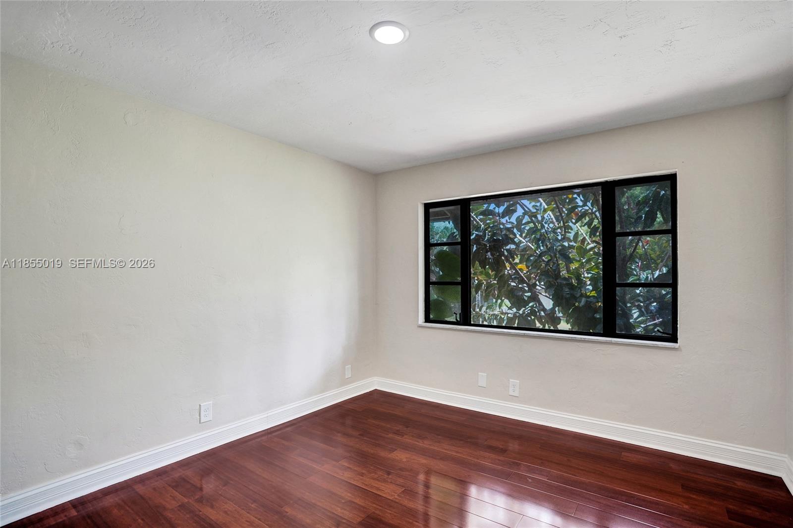 HILLS OF INVERRARY TRACT - Residential