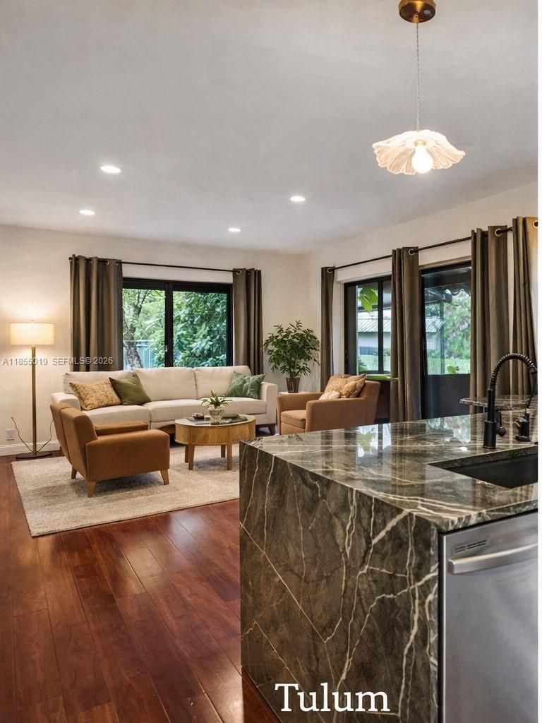 HILLS OF INVERRARY TRACT - Residential