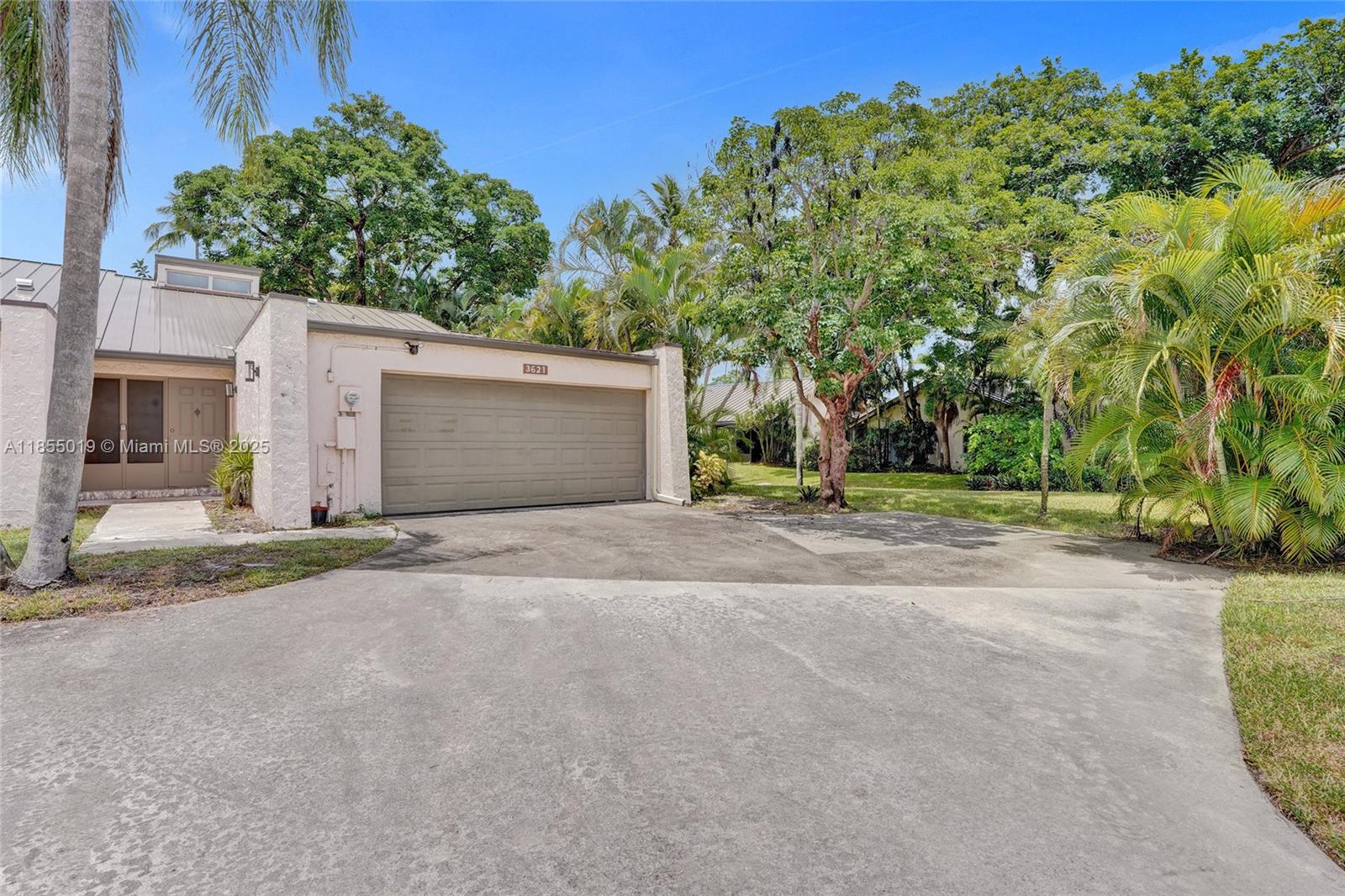 3621 Lime Hill Rd 202