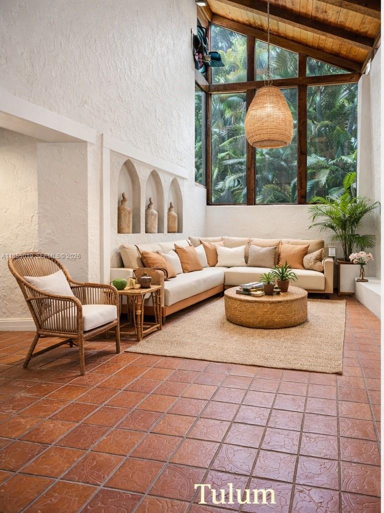 HILLS OF INVERRARY TRACT - Residential