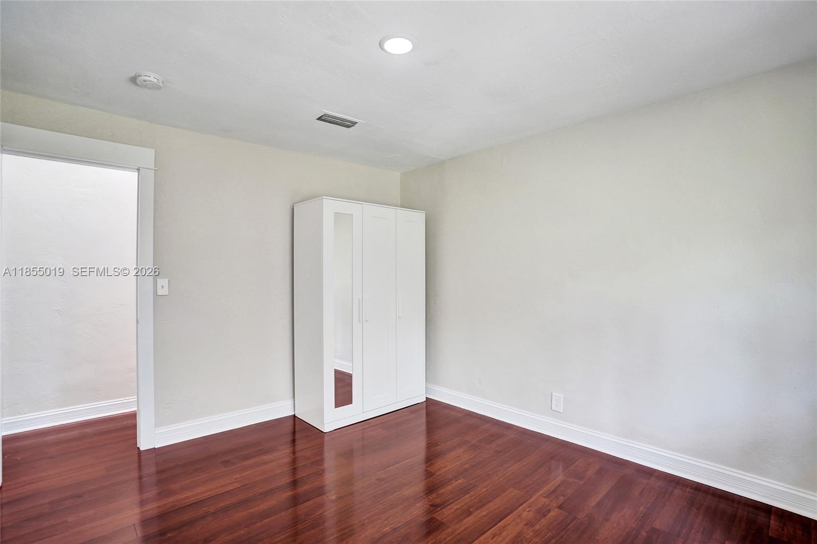 HILLS OF INVERRARY TRACT - Residential