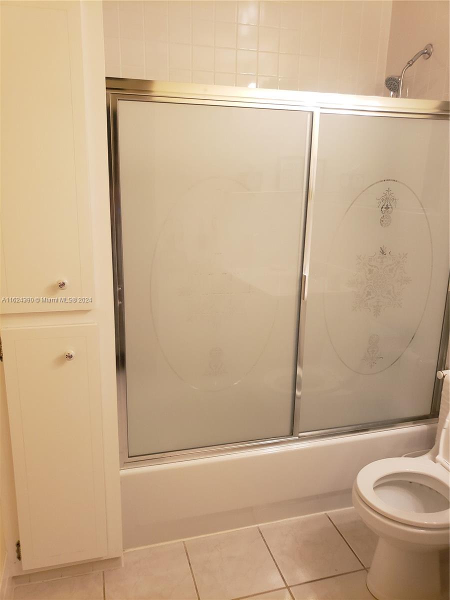 IMPERIAL POINT COLONNADES - Residential