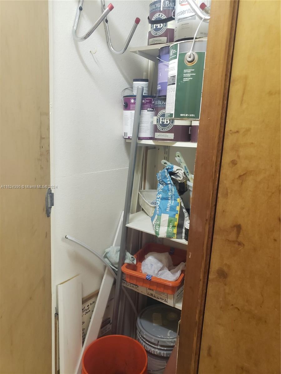 IMPERIAL POINT COLONNADES - Residential