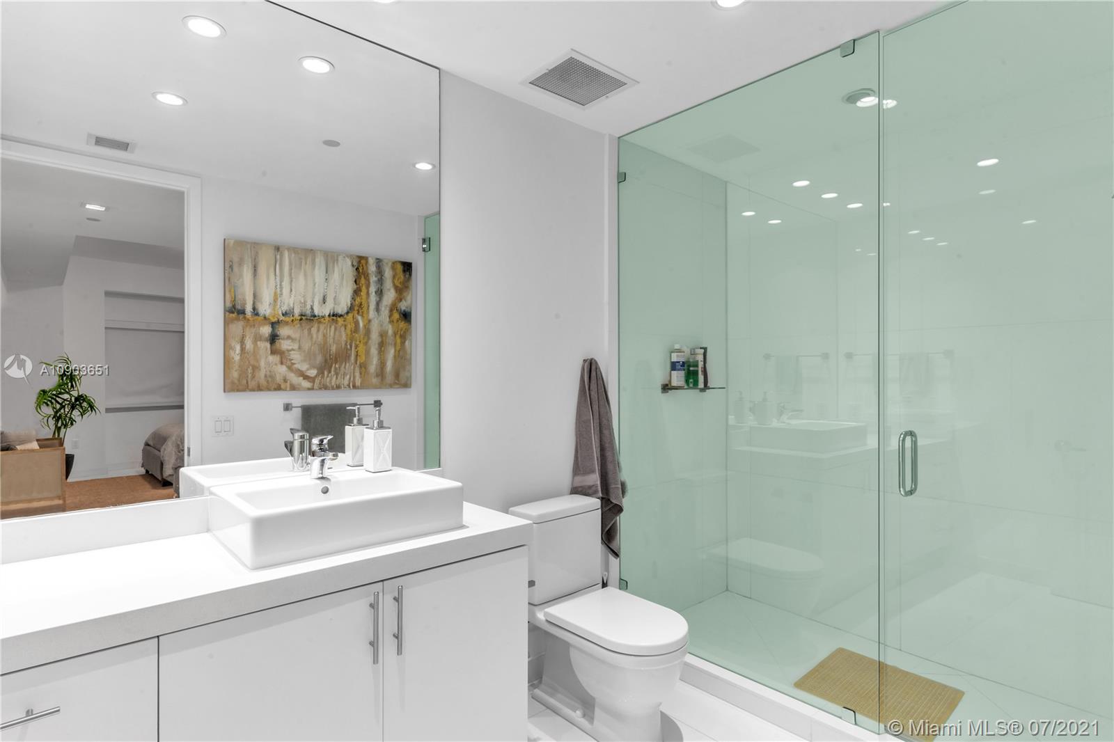 MARQUIS CONDO - Residential