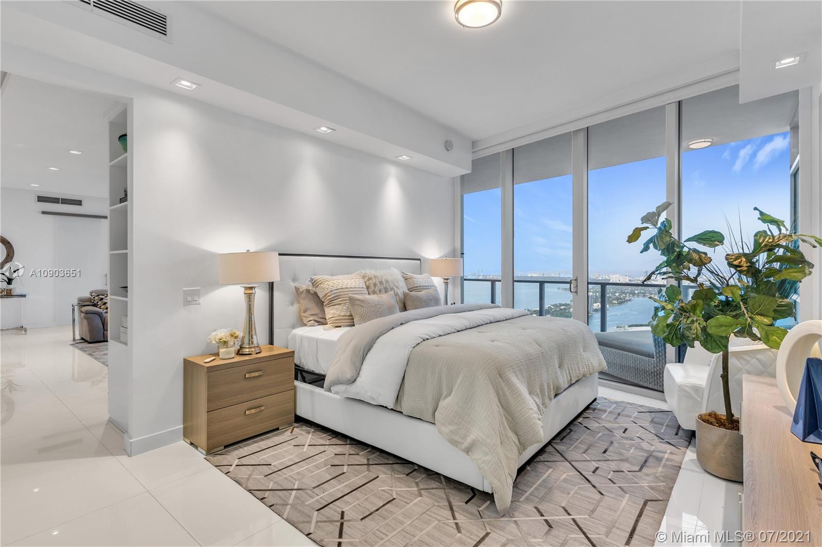 MARQUIS CONDO - Residential