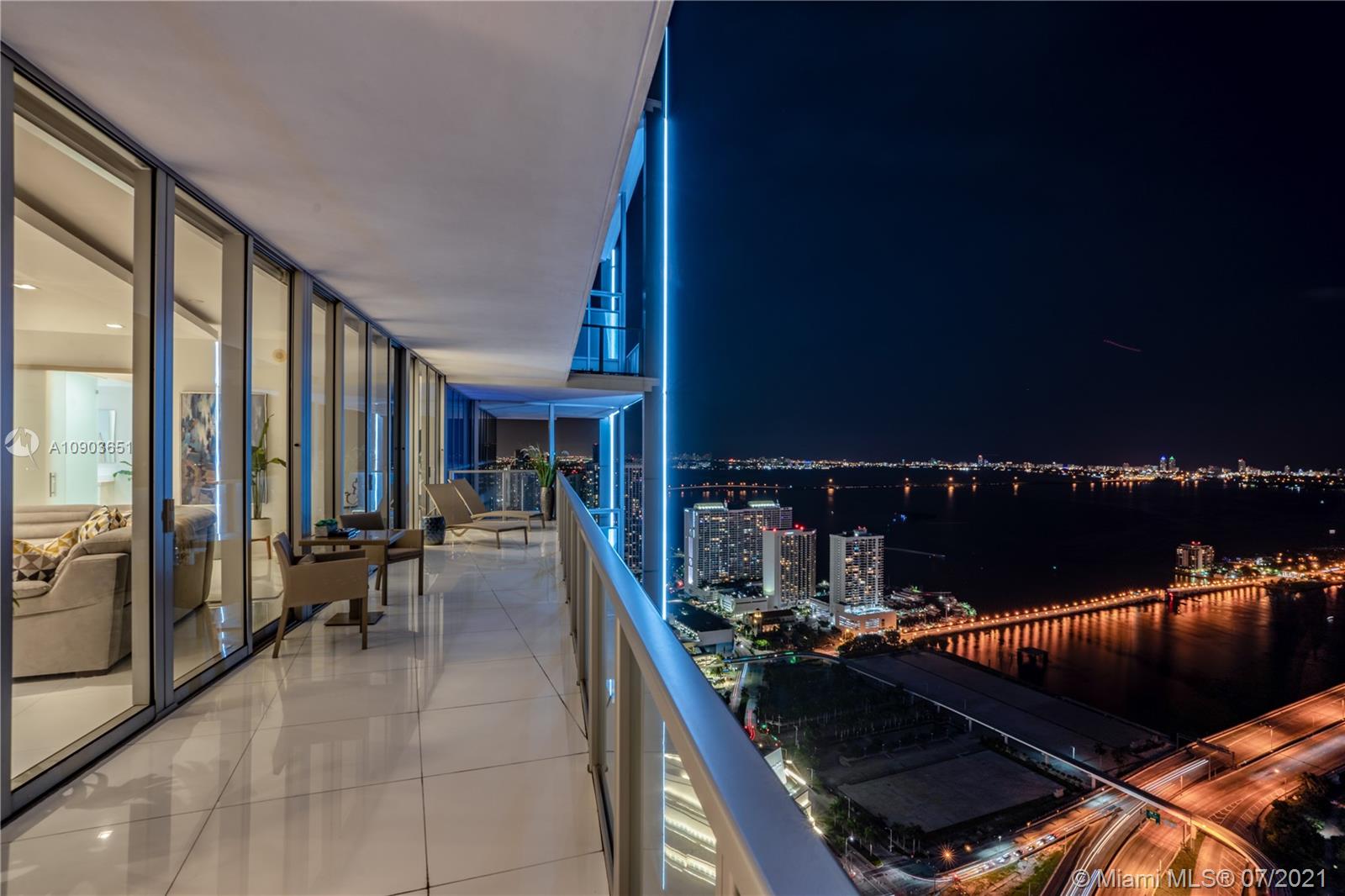 MARQUIS CONDO - Residential