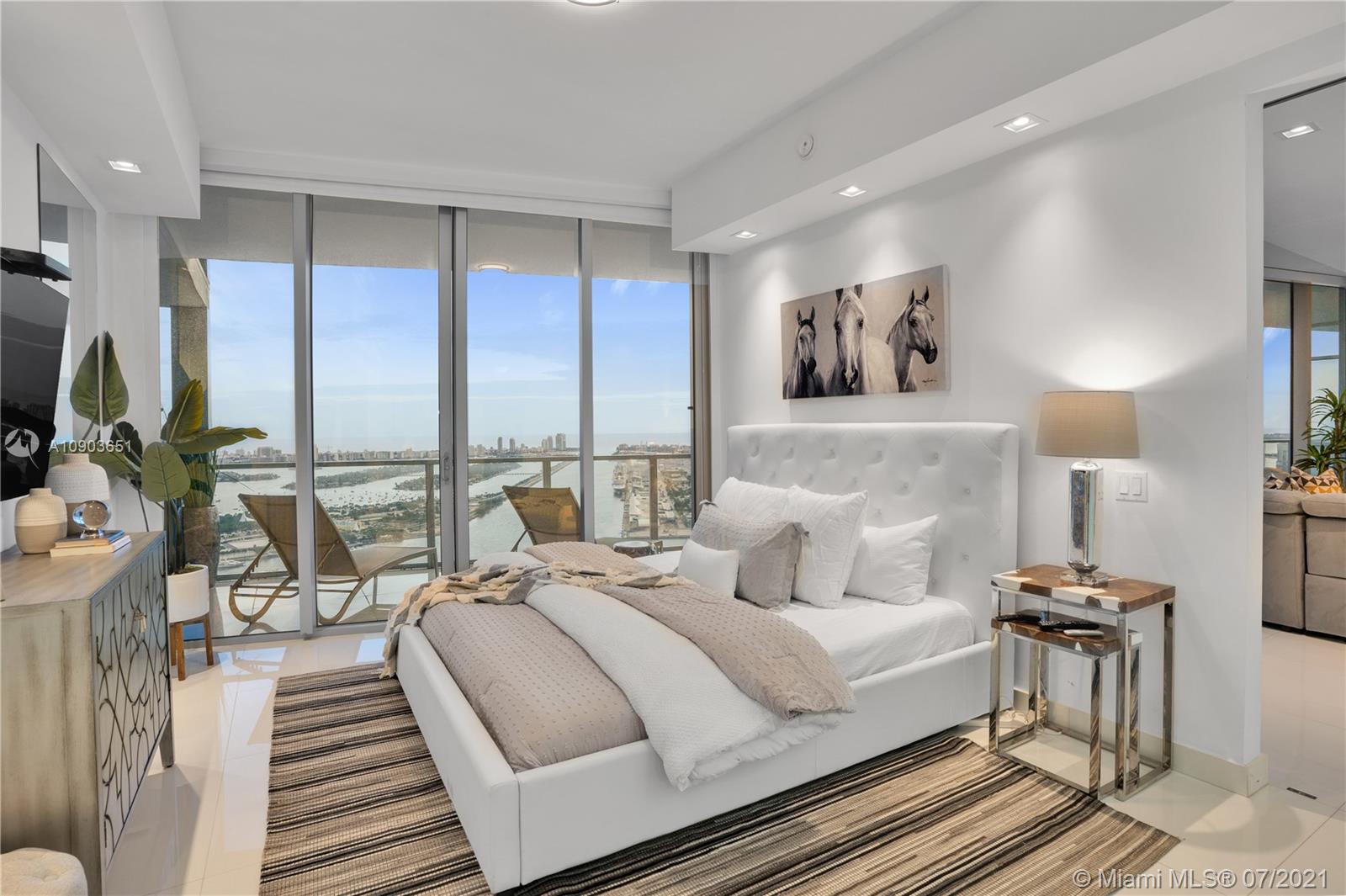 MARQUIS CONDO - Residential