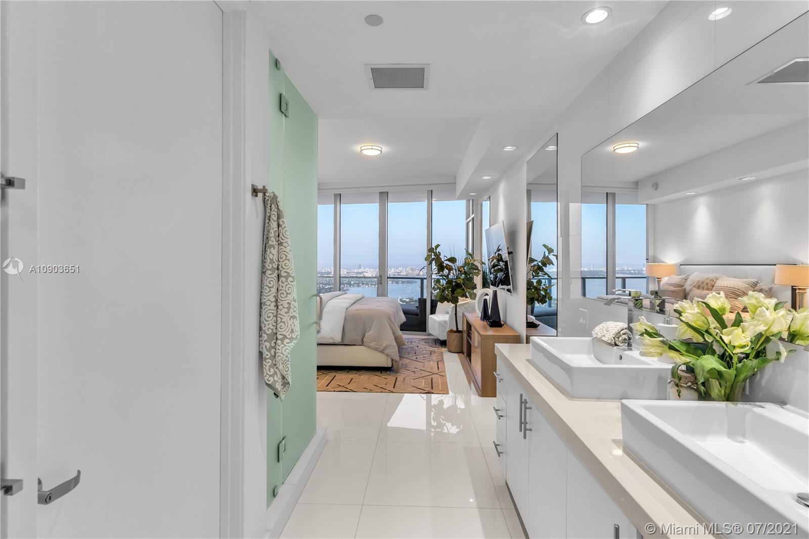 MARQUIS CONDO - Residential