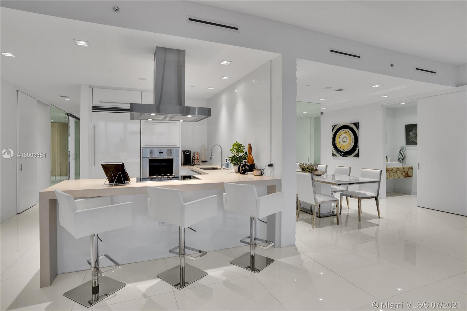 MARQUIS CONDO - Residential