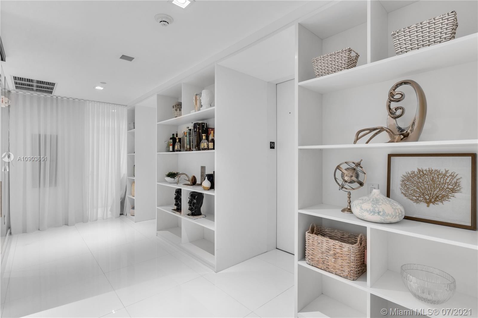 MARQUIS CONDO - Residential