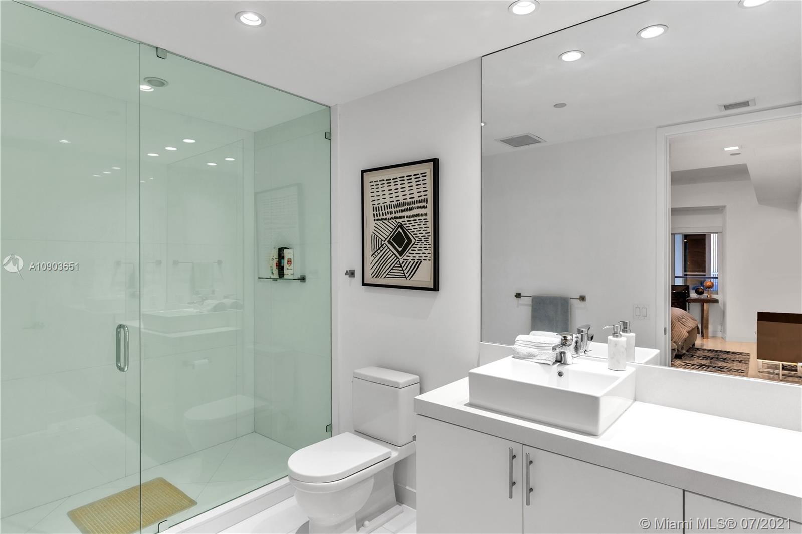 MARQUIS CONDO - Residential