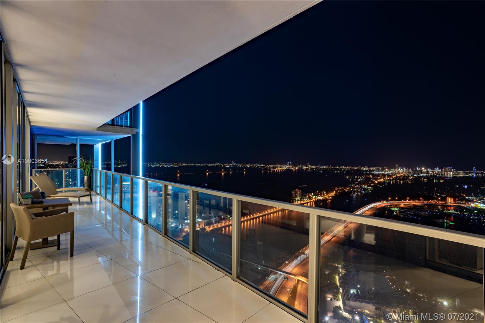 MARQUIS CONDO - Residential