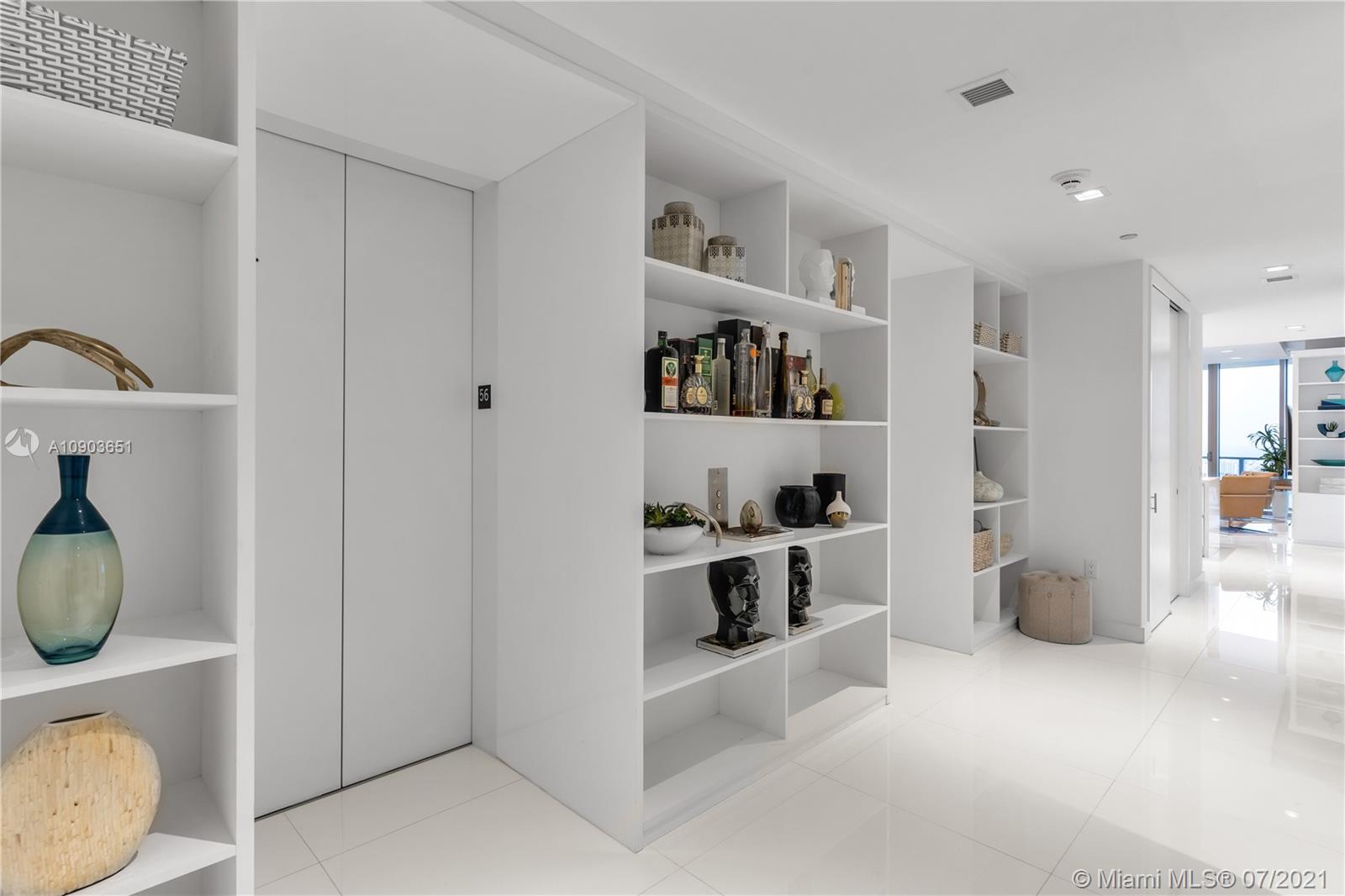 MARQUIS CONDO - Residential