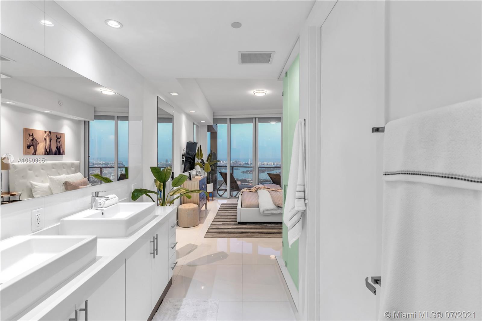 MARQUIS CONDO - Residential