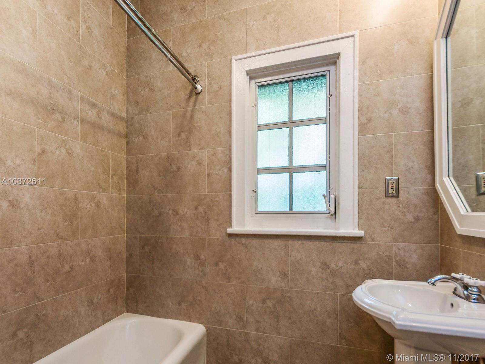 CORAL GABLES SEC E - Residential