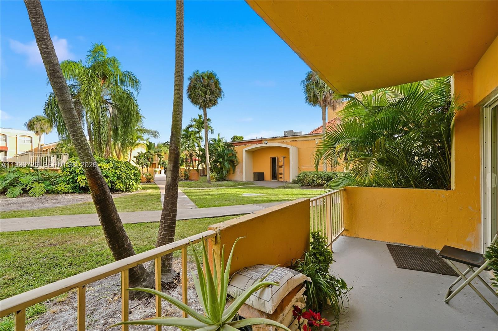 VENETIAN GARDENS AT COUNT - Residential