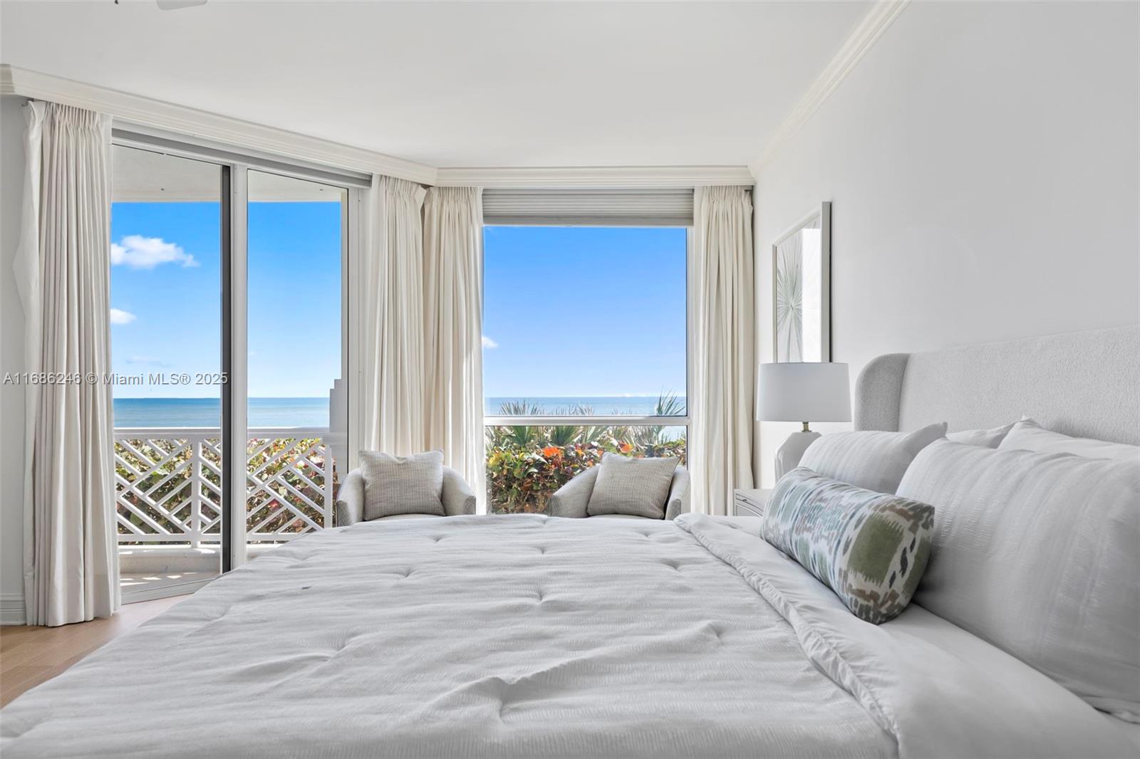 CARLTON VERO BEACH CONDOM - Residential