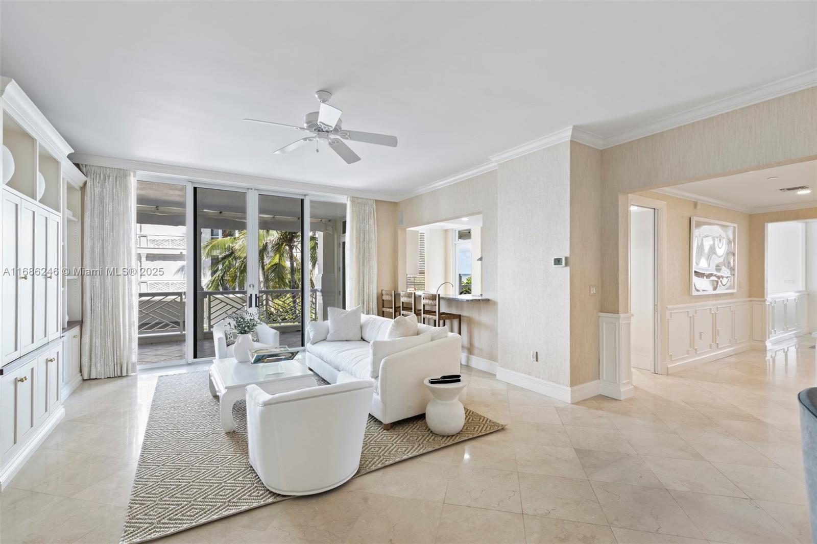 CARLTON VERO BEACH CONDOM - Residential