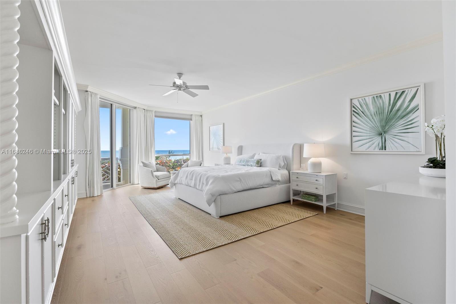 CARLTON VERO BEACH CONDOM - Residential