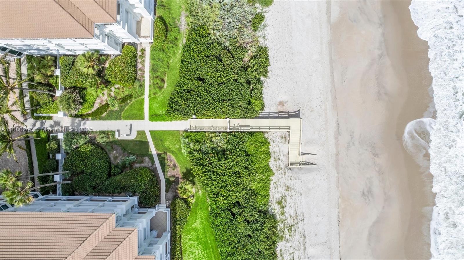 CARLTON VERO BEACH CONDOM - Residential