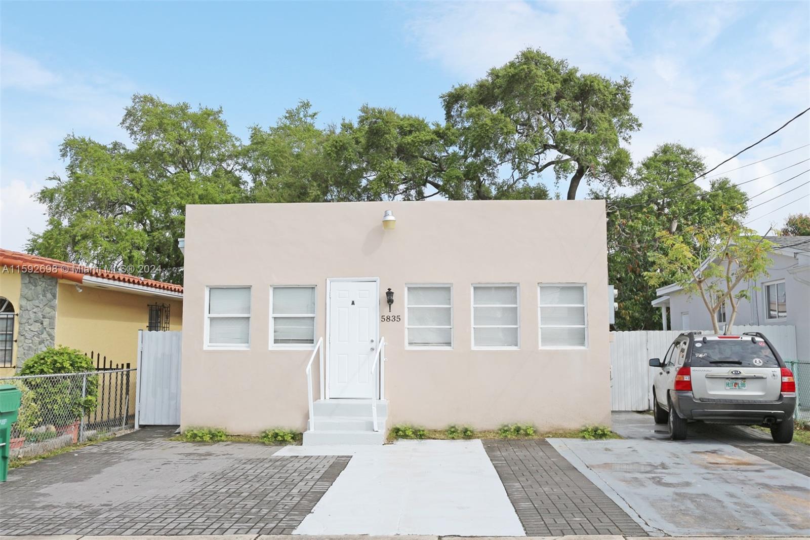 WESTLAWN - CORR PL - Residential Lease