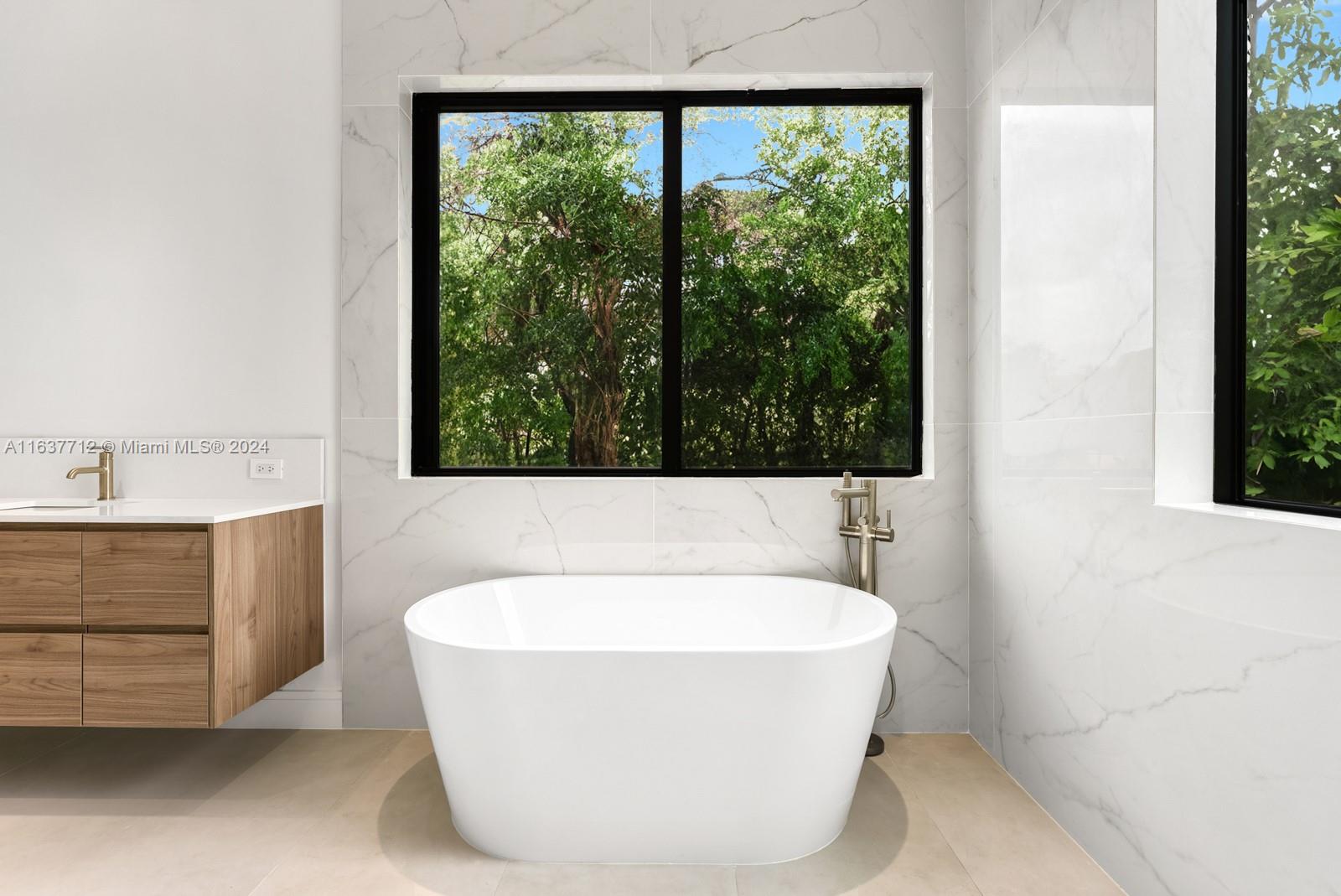 BISCAYNE PARK ESTATES - Residential