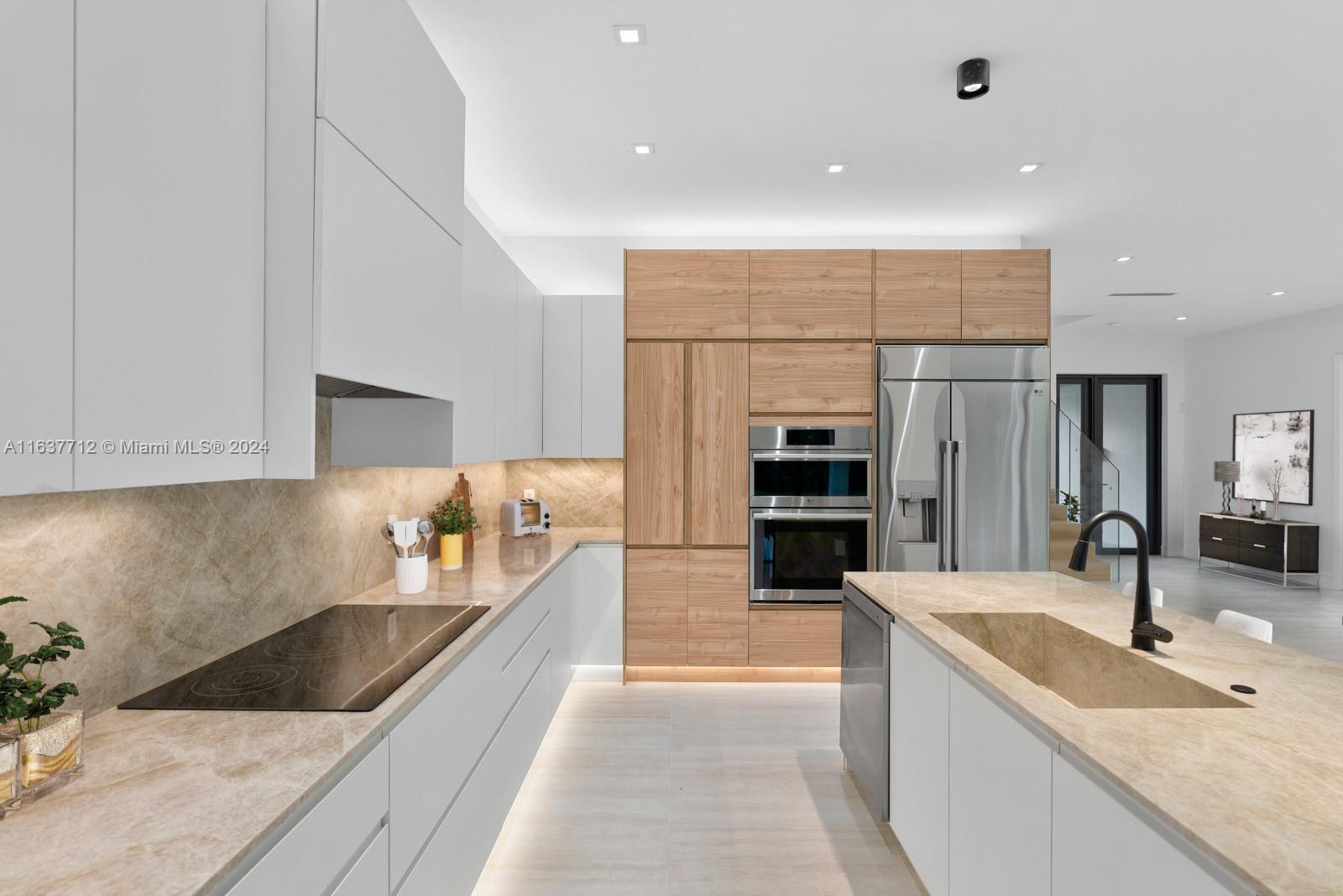 BISCAYNE PARK ESTATES - Residential