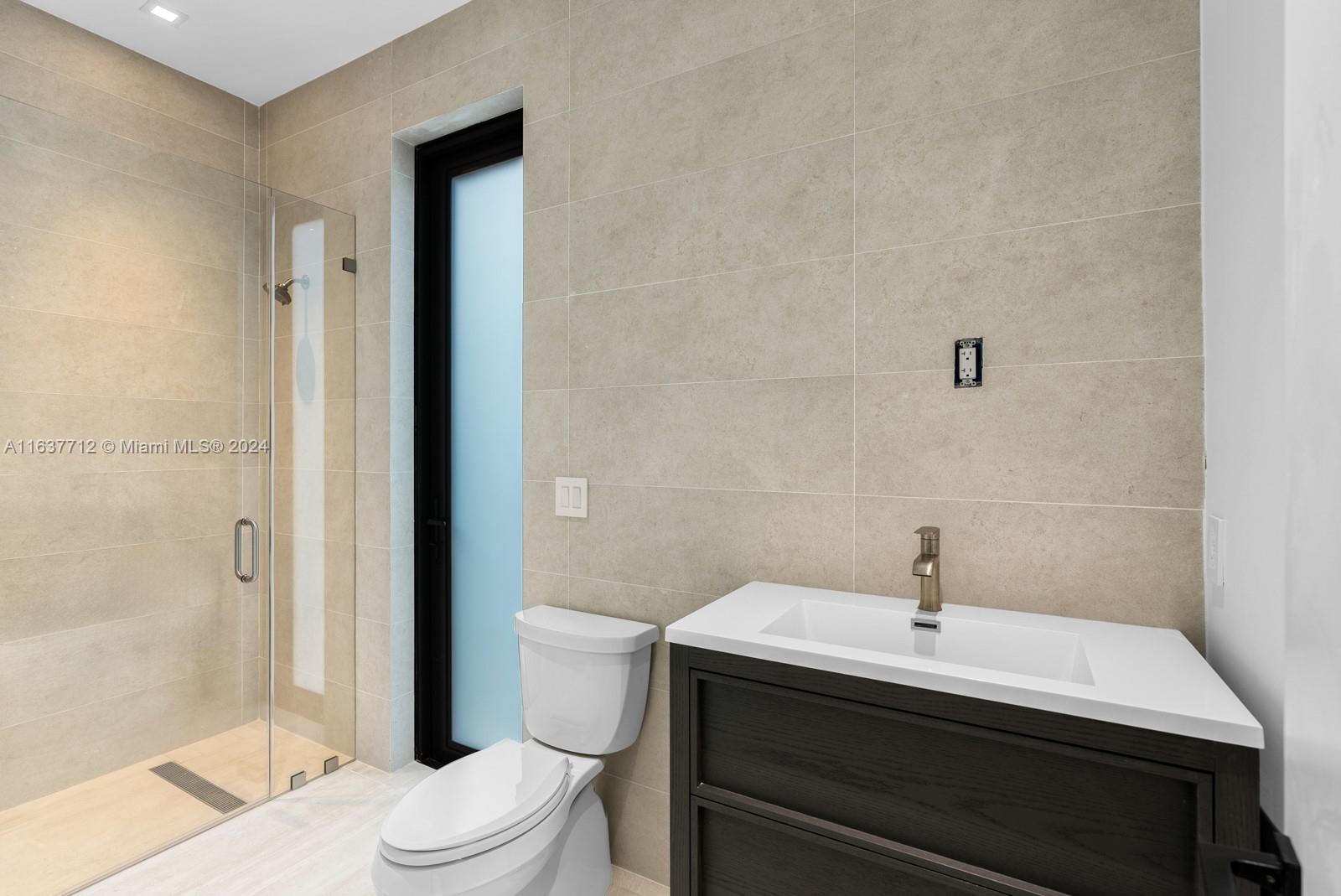 BISCAYNE PARK ESTATES - Residential