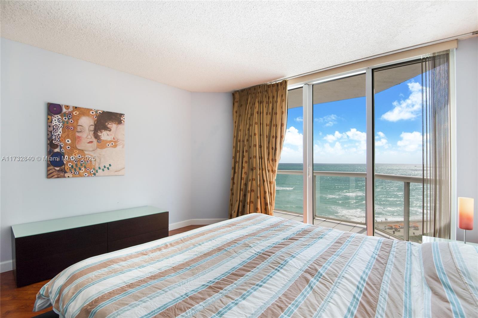OCEANIA I CONDO - Residential