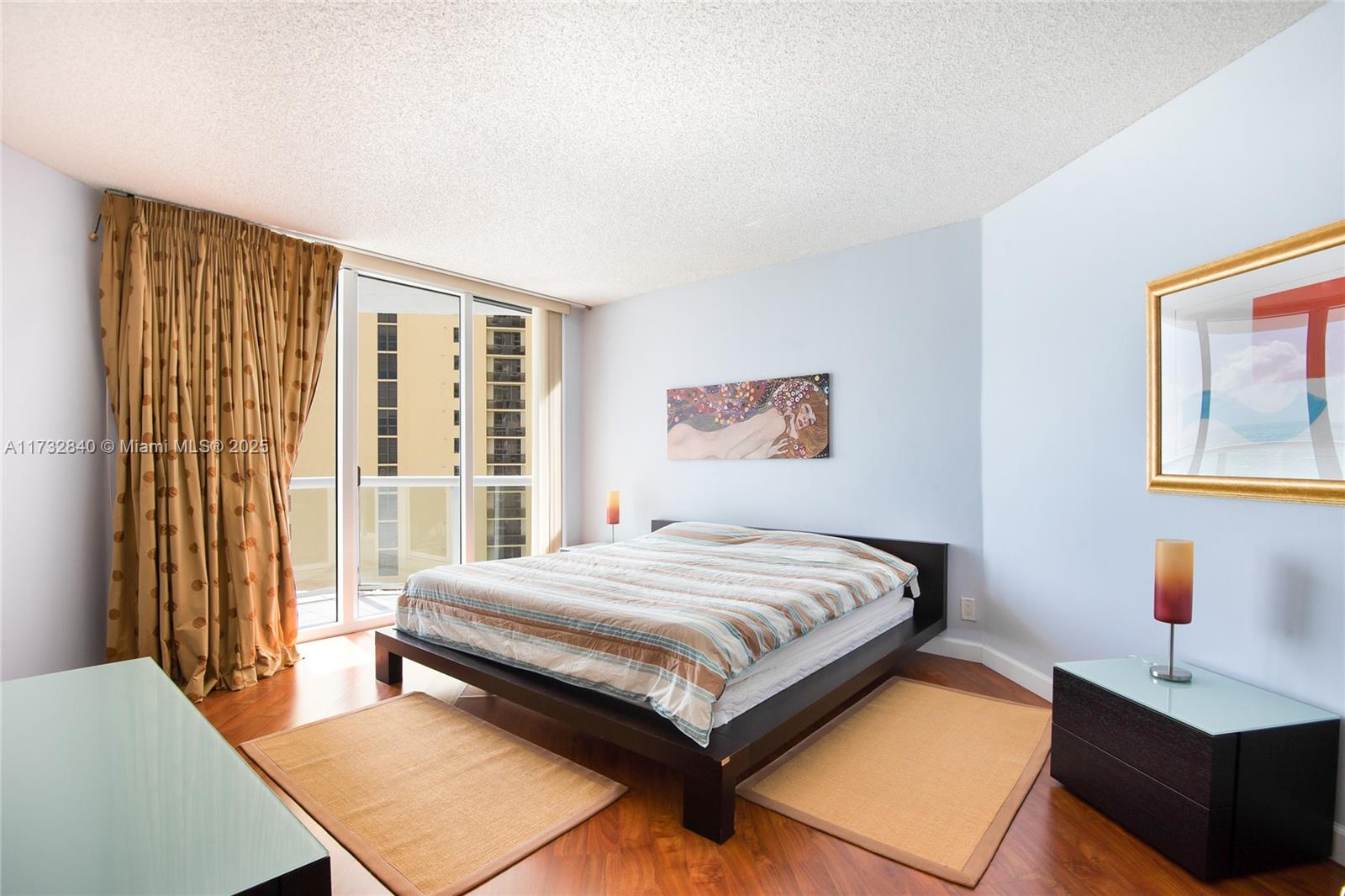 OCEANIA I CONDO - Residential