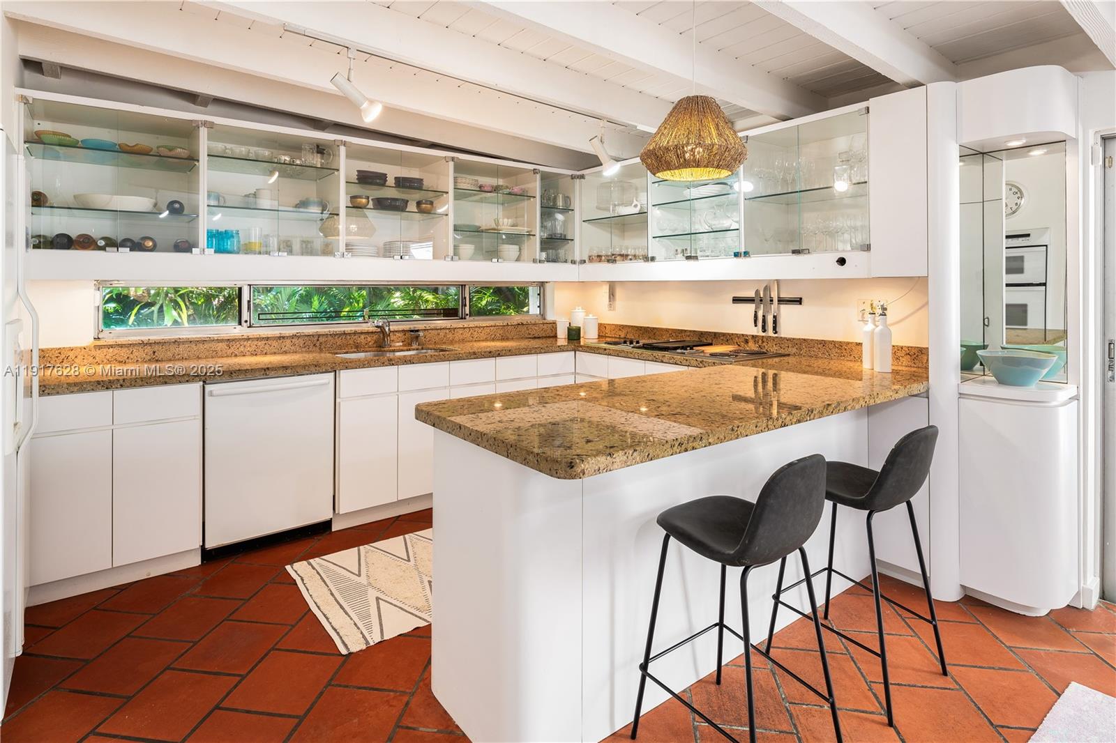 FOUR-WAY LODGE ESTATES - Land