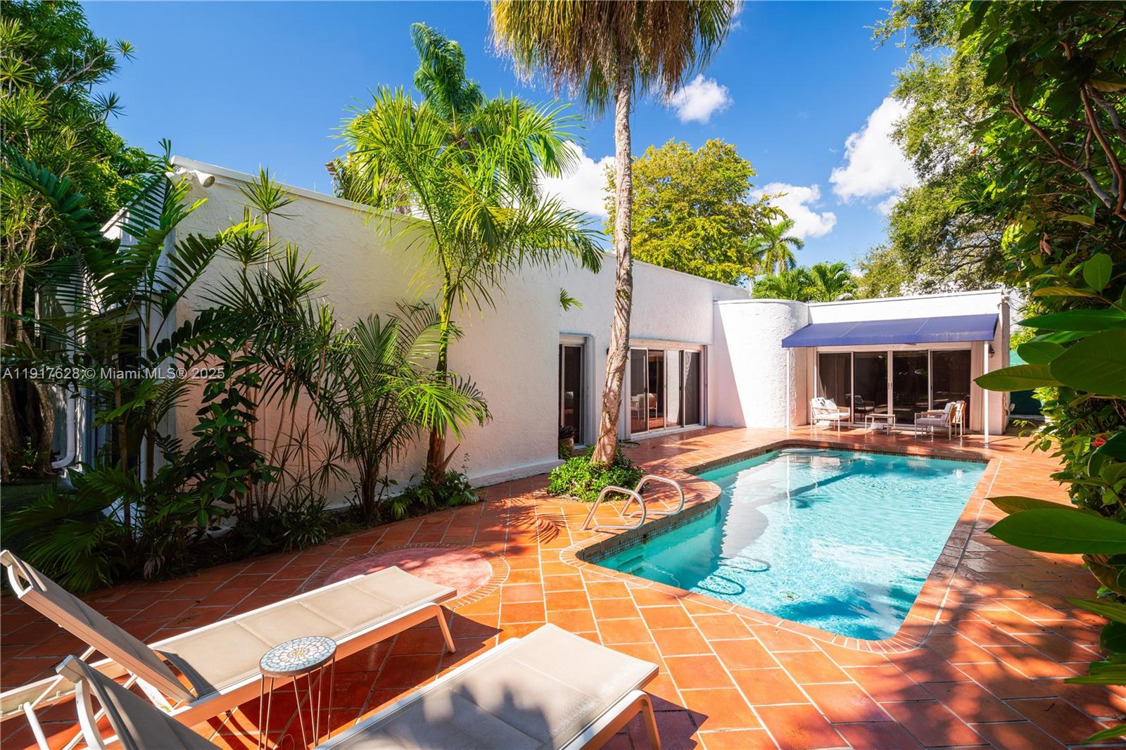 FOUR-WAY LODGE ESTATES - Land