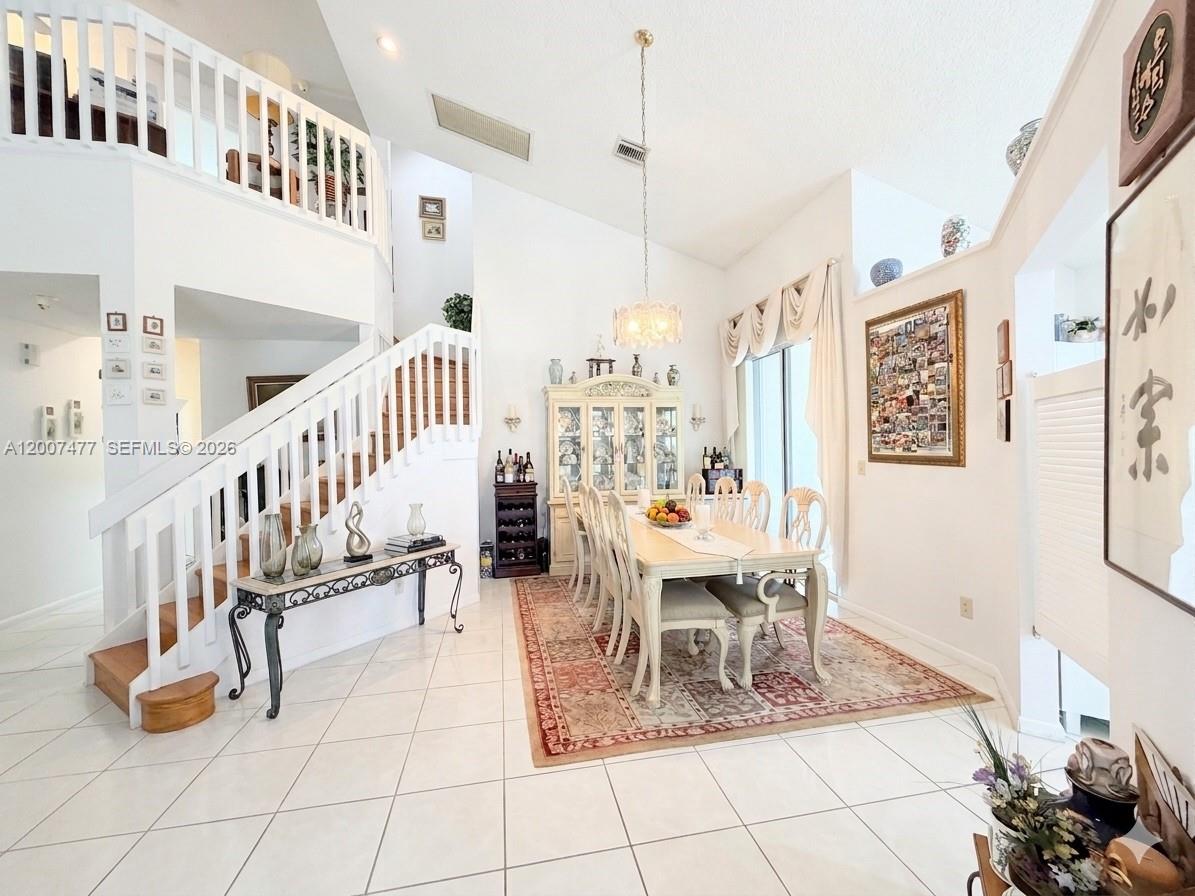 HOLLYWOOD LAKES COUNTRY C - Residential