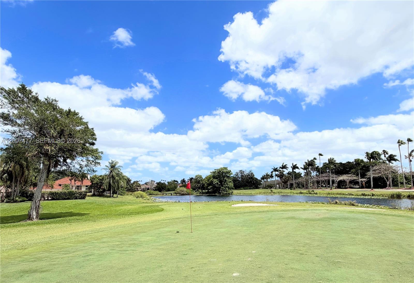 HOLLYWOOD LAKES COUNTRY C - Residential