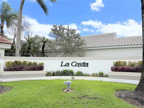 Tiny photo for 1510 W Lacosta Dr W, Pembroke Pines, FL 33027 (MLS # A12007477)