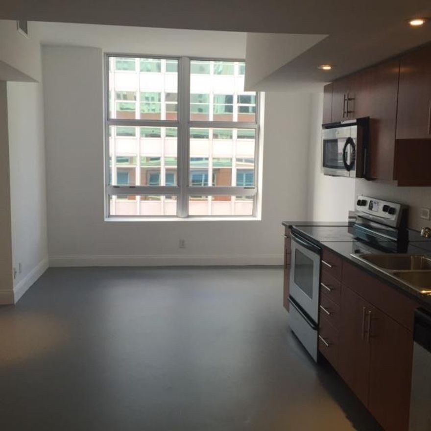 LOCATION LOCATION!!! DOWNTOWN HISTORICAL BUILDING, COMPLETELY UPDATED AND RENOVATED. GREAT 1 BED 1 BATH, WASHER AND DRYER INSIDE THE UNIT, JUST STEPS AWAY FROM BAYSIDE, DESIGN DISTRICT AND MDC.