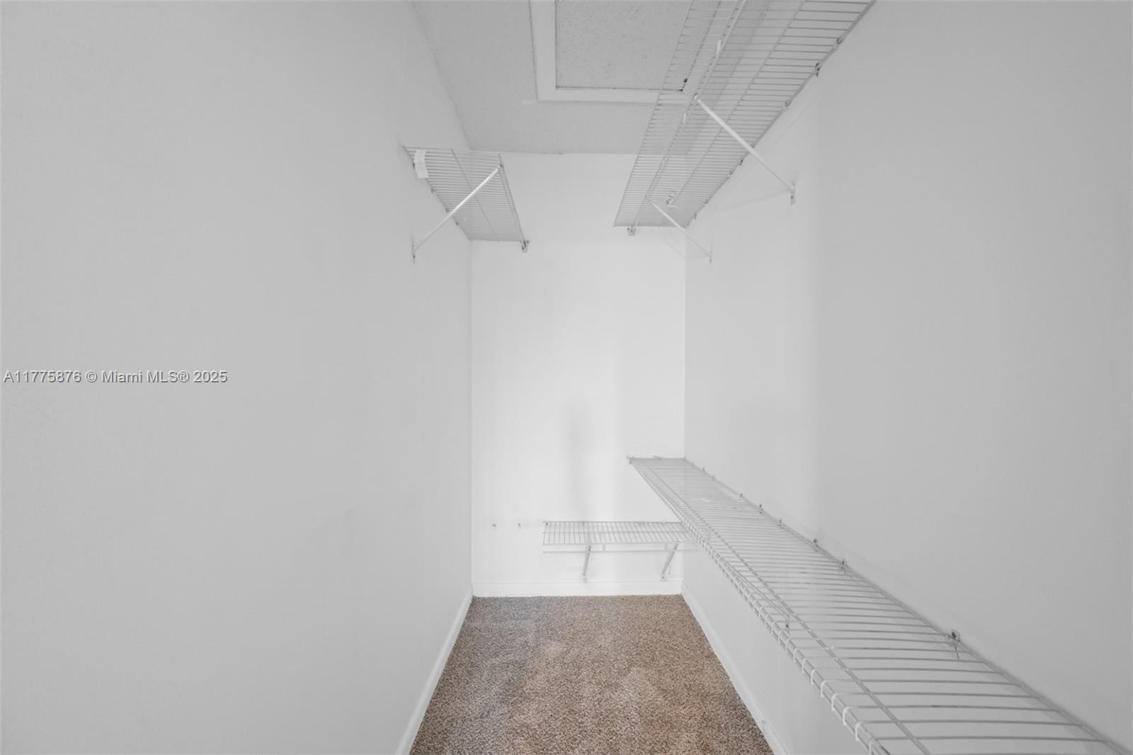 ISLEWOOD B CONDO - Residential